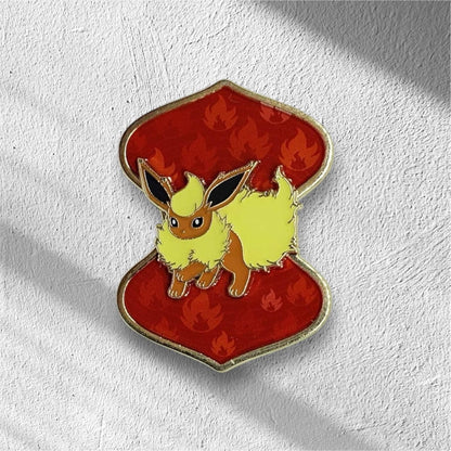 Pokémon TCG: Flareon VMAX Premium Collection